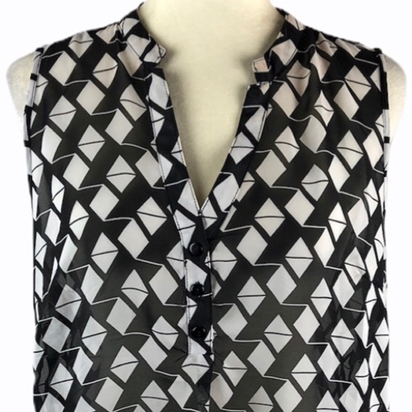 Unique Spectrum Geo Print Back Cutout Popover - Picture 2 of 8